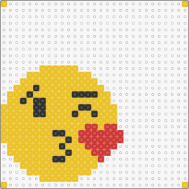 Smiley 4 - emoji,kiss,heart,love,affection,expressive,smiley,yellow