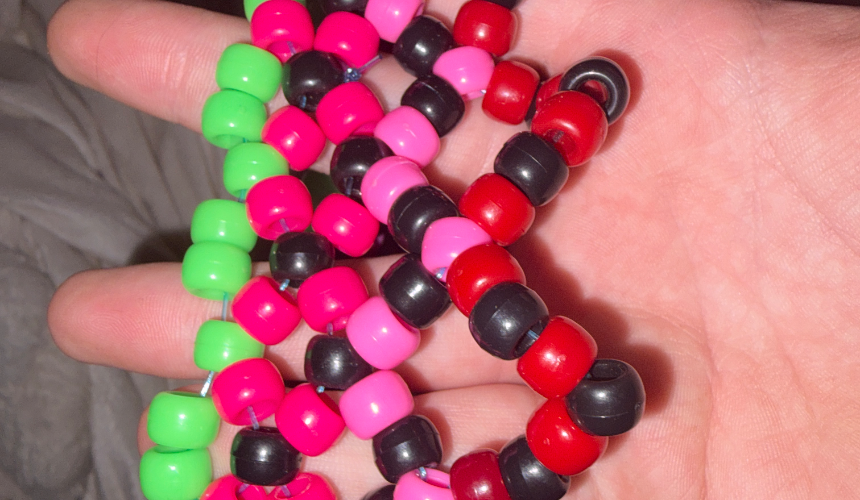 Hoq to make this wrrid littlw cuff thingy Tutorial Image