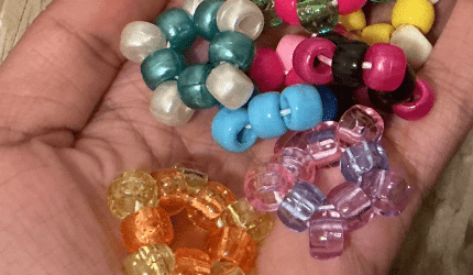 How 2 Make a Mini Kandi Starrr ✨(TW: Scissors)
