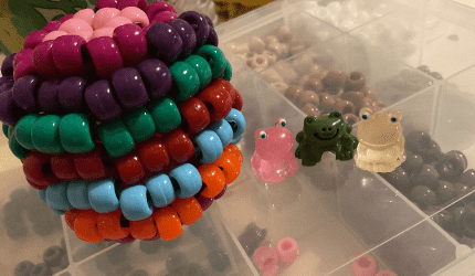How to make a kandi fidget ball :)