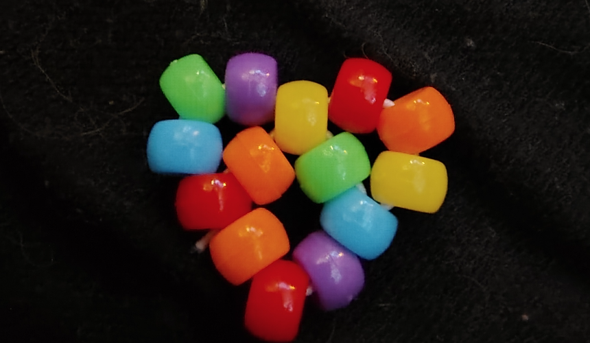 How to make a kandi heart Tutorial Image