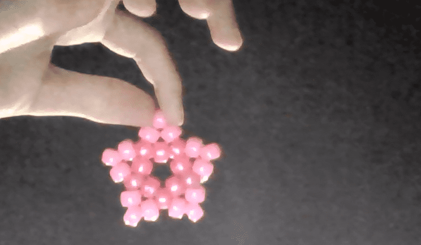 How to make a kandi star Tutorial Image