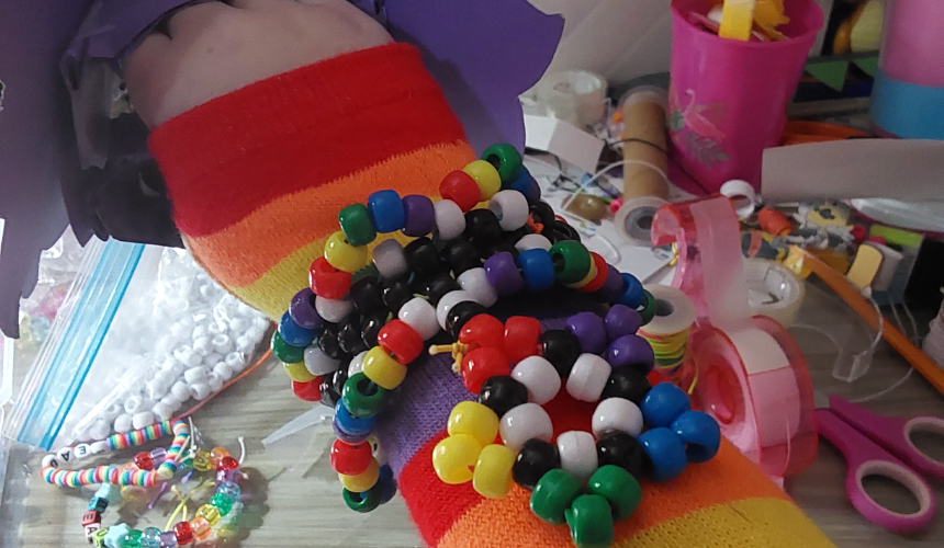 How to make this neat cuff (featuring Beau) Tutorial Image