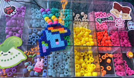 How to sting a pearler onto Kandi :3